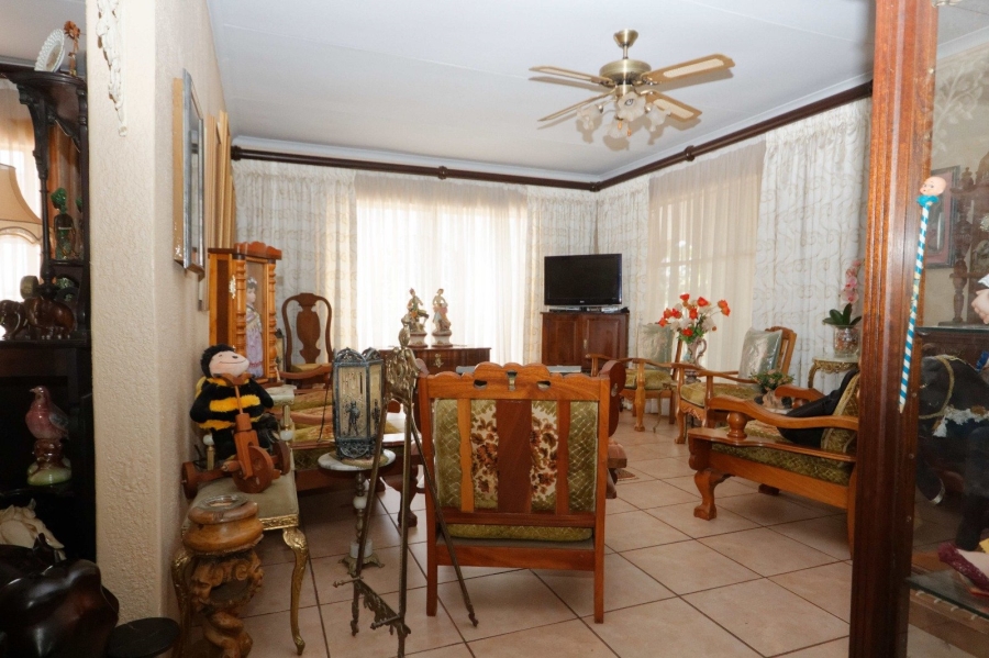 5 Bedroom Property for Sale in Wilkoppies North West